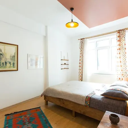 Classical Modern In Taksım&istiklal Daire *
